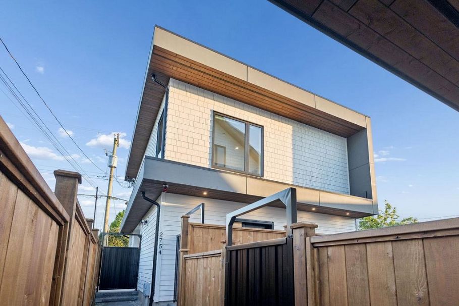 2754 Graveley Street Vancouver, BC - 34