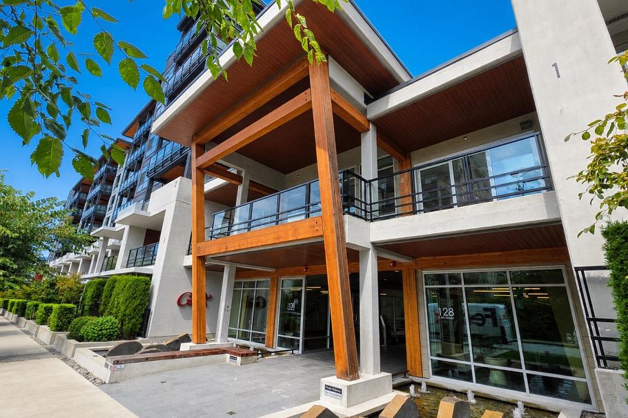 502 128 E 8th Street North Vancouver, BC - 3