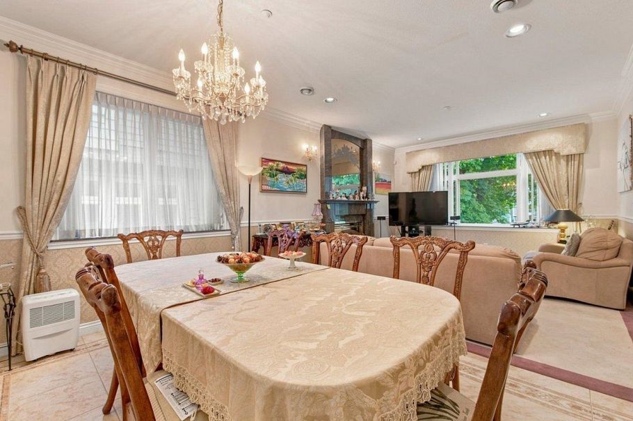 3262 W 12th Avenue Vancouver, BC - 9
