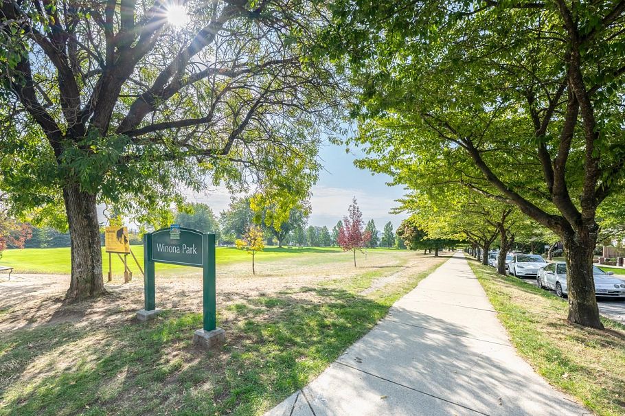 7529 Yukon Street Vancouver, BC - 1