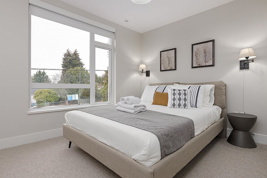 7476 Granville Street Vancouver, BC - 14
