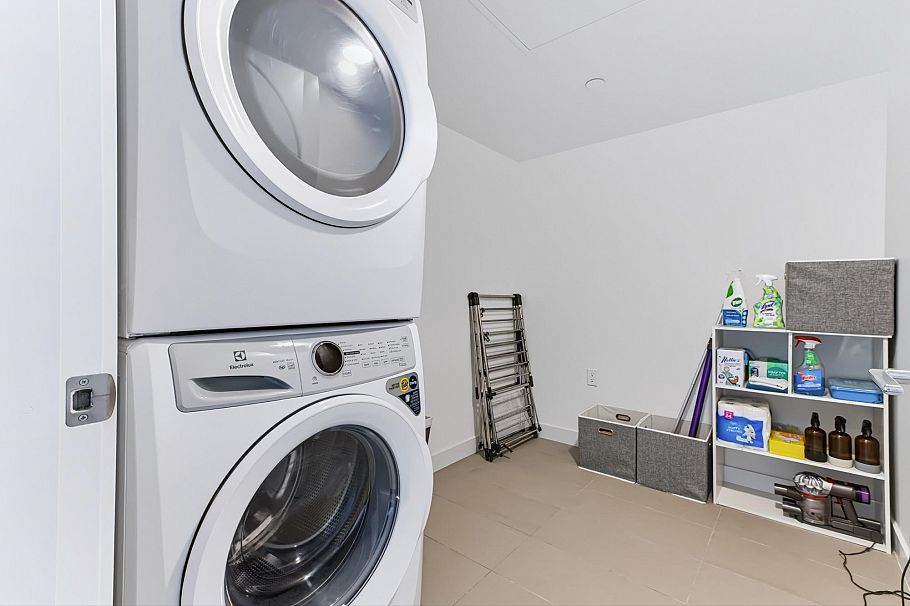 406 2419 Grant Street Vancouver, BC - 20