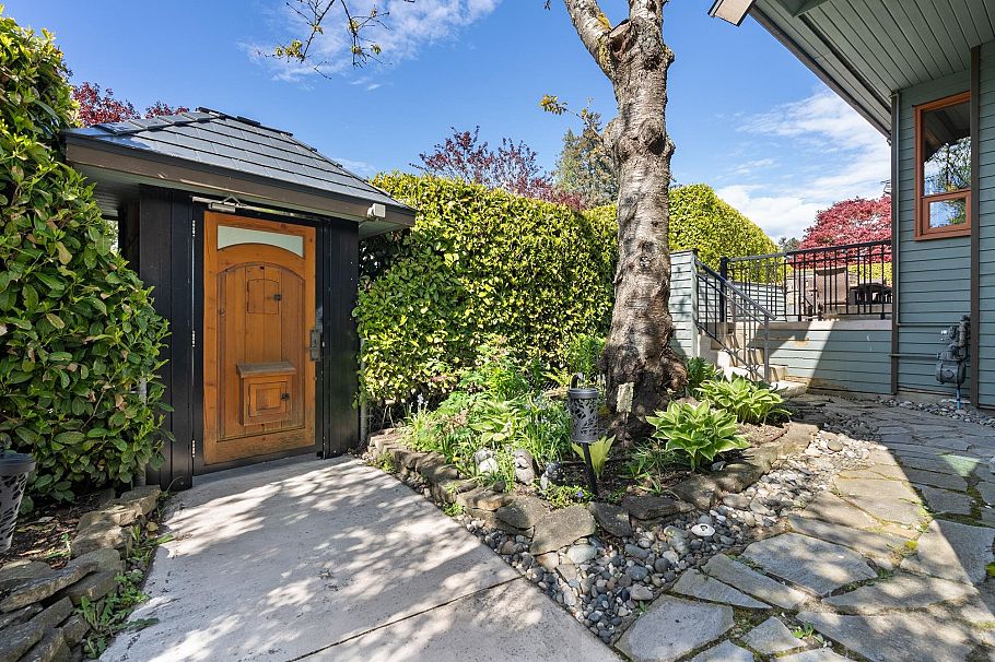 3850 Point Grey Road Vancouver, BC - 39
