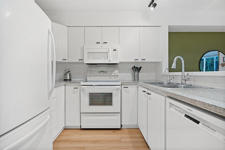 3 1005 Lynn Valley Road North Vancouver, BC - 15