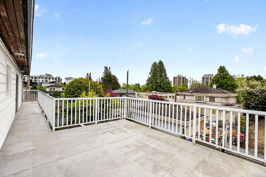 642 W 53rd Avenue Vancouver, BC - 25
