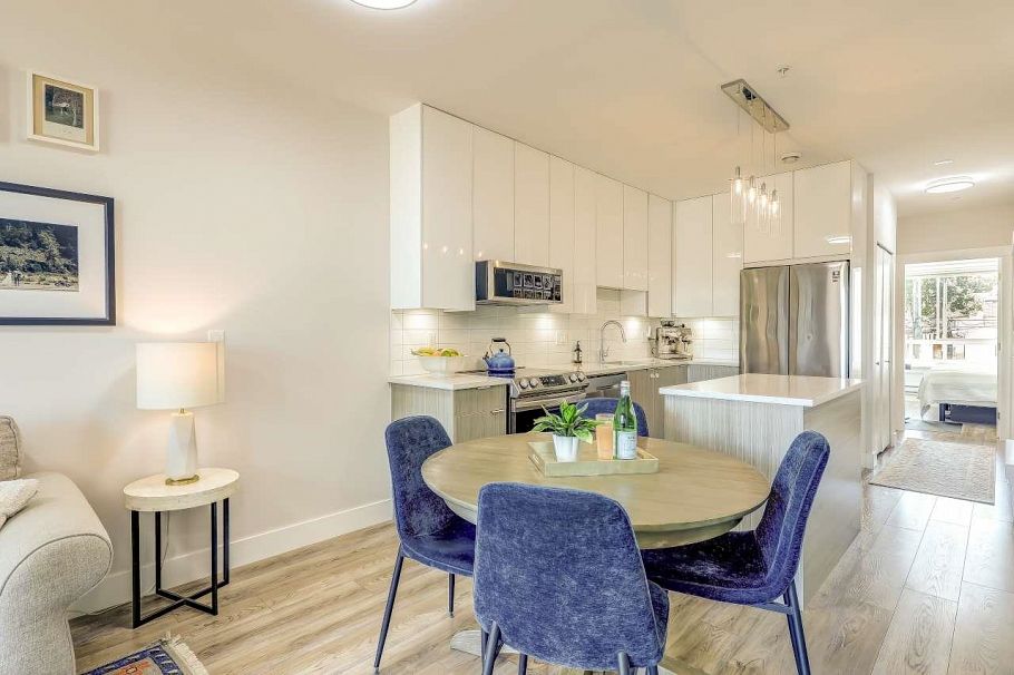 2288 E 33rd Avenue Vancouver, BC - 14