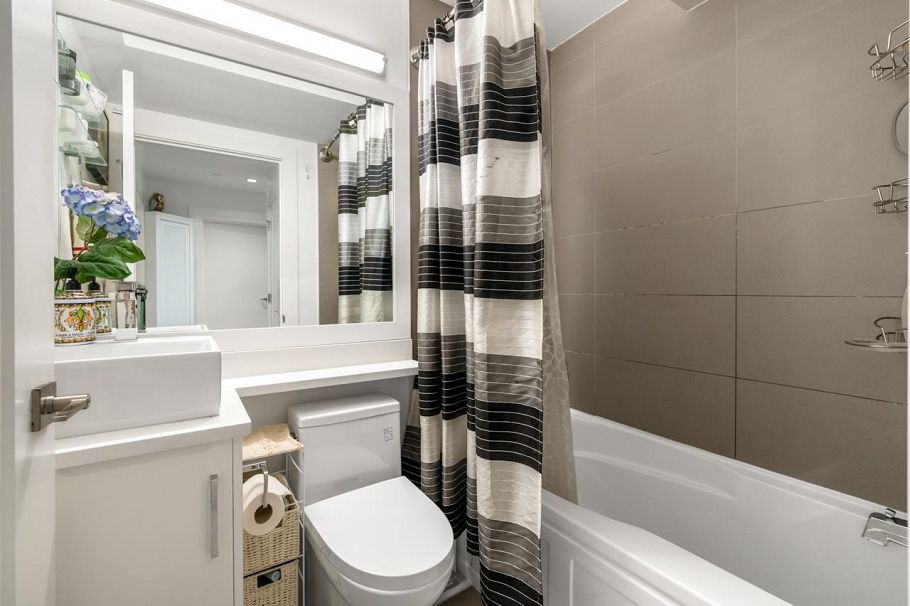 4728 Duchess Street Vancouver, BC - 32