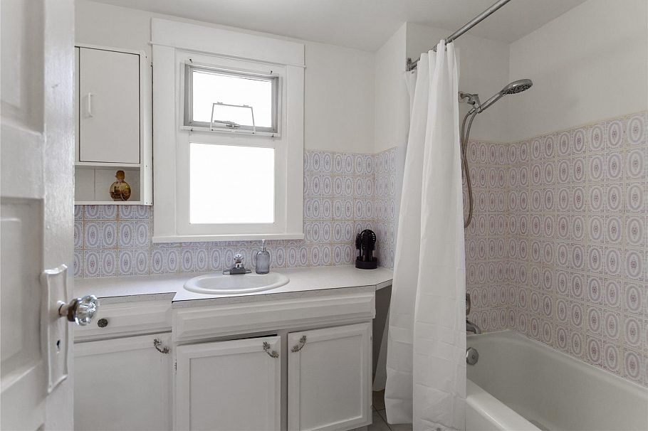 2461 Dundas Street Vancouver, BC - 13