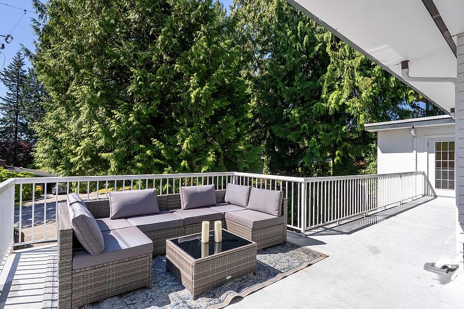 646 E Windsor Road North Vancouver, BC - 12