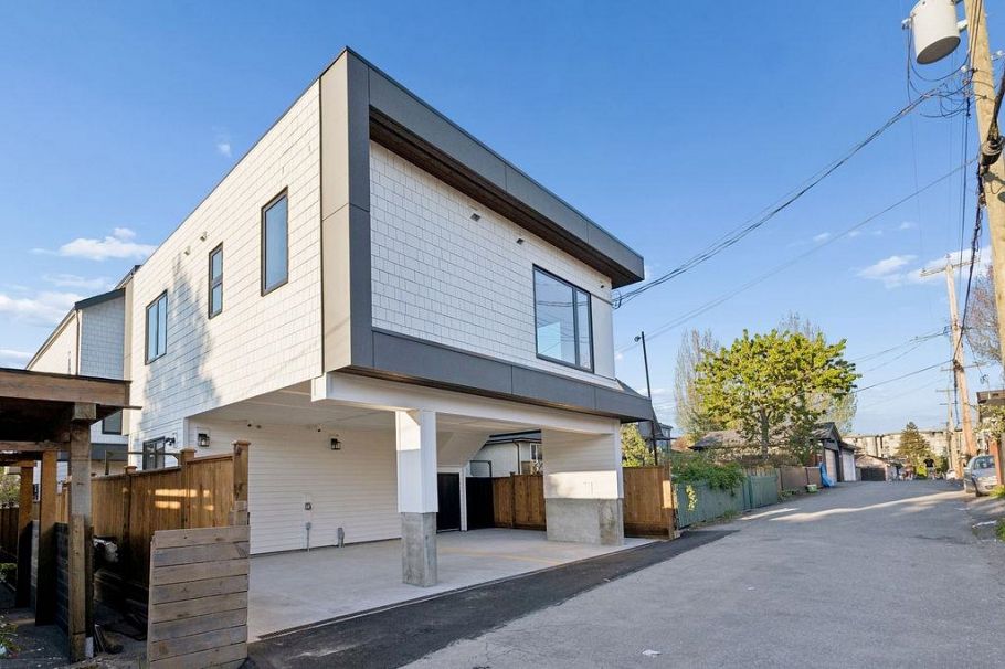 2754 Graveley Street Vancouver, BC - 31