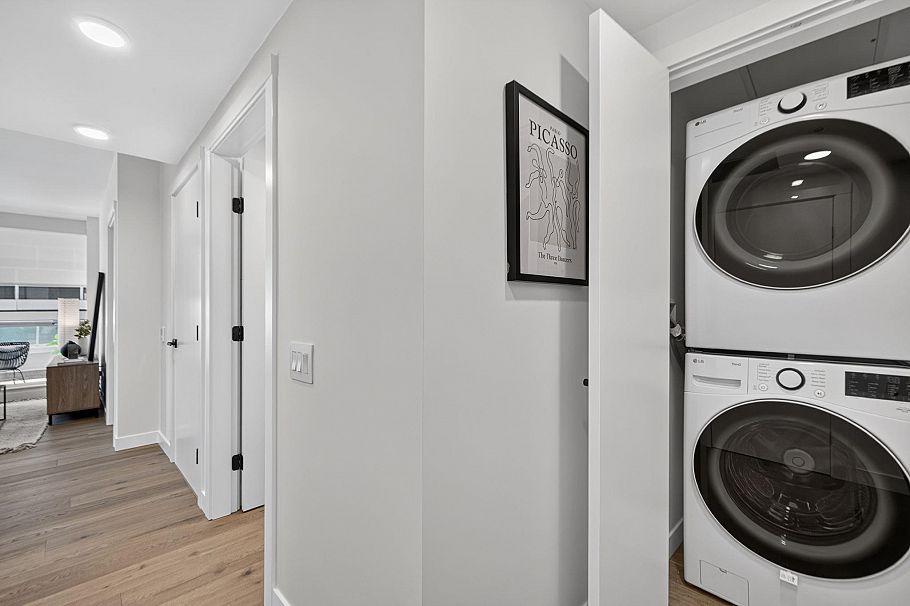 202 8030 Oak Street Vancouver, BC - 17