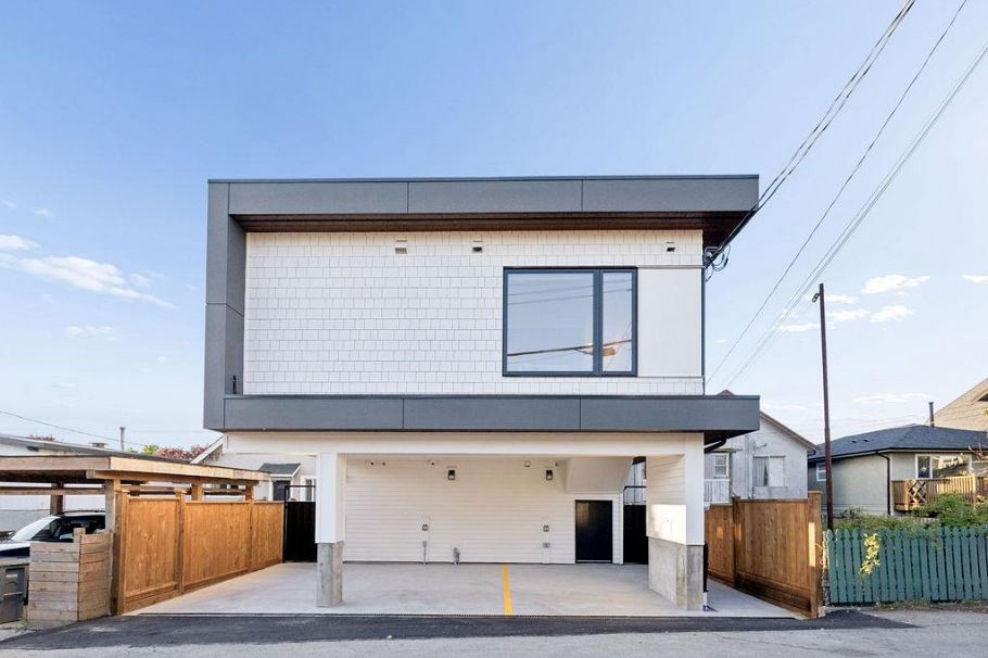 2754 Graveley Street Vancouver, BC - 32