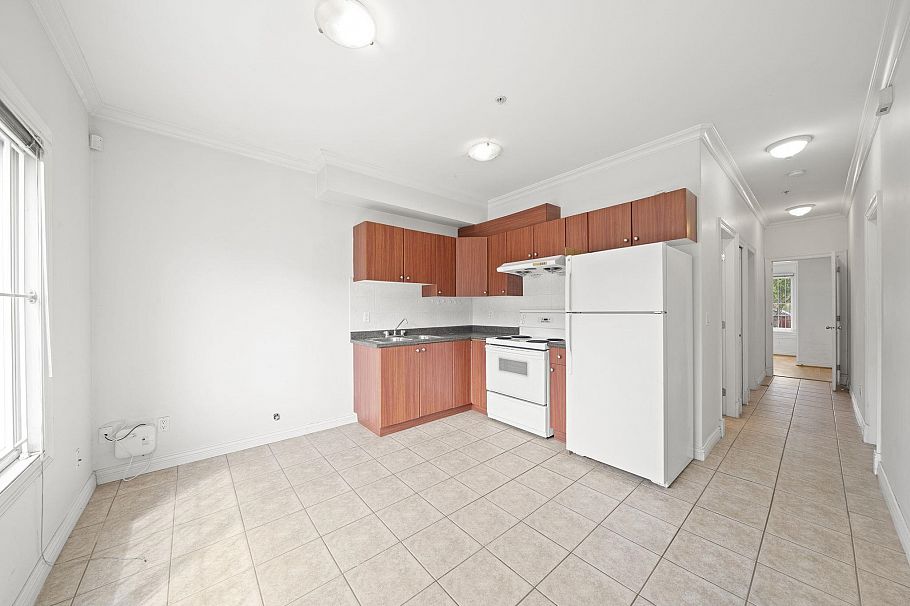2772 Triumph Street Vancouver, BC - 29