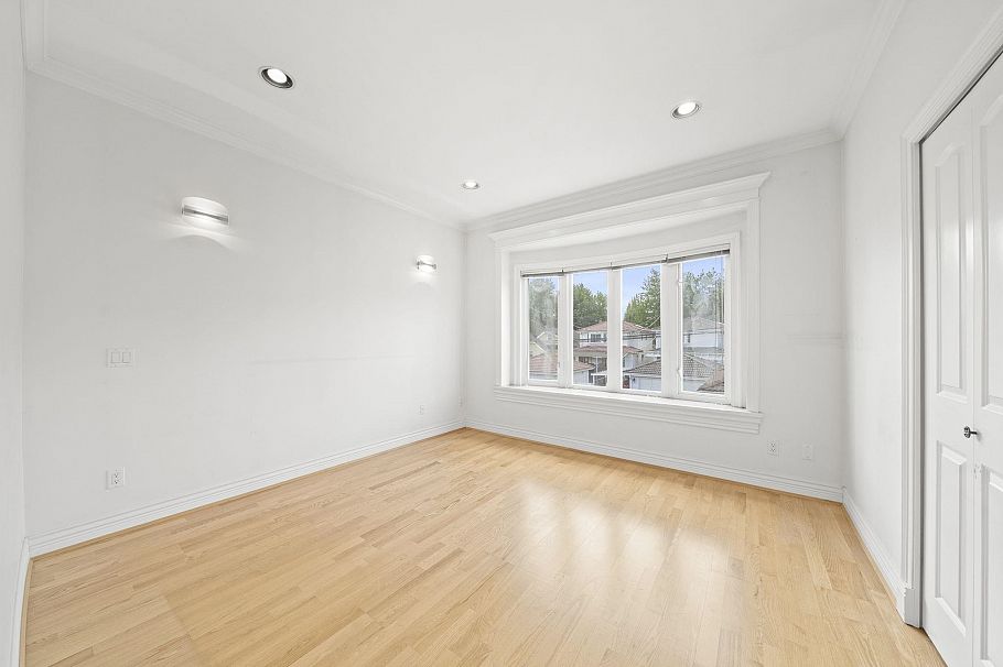 2772 Triumph Street Vancouver, BC - 25