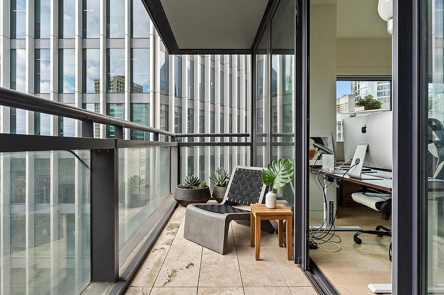 1404 838 W Hastings Street Vancouver, BC - 5