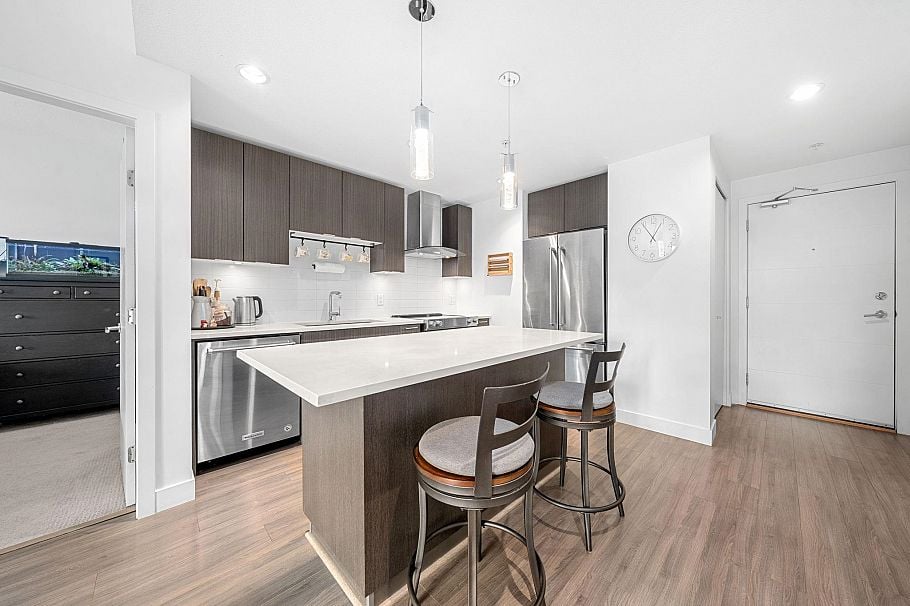 412 719 W 3rd Street North Vancouver, BC - 4