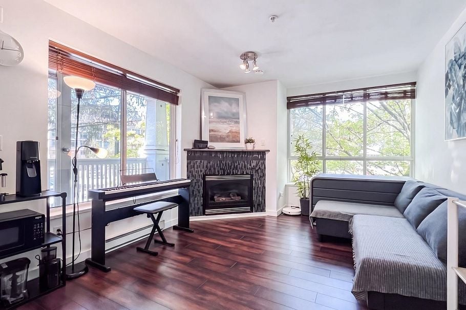 306 1111 Lynn Valley Road North Vancouver, BC - 5