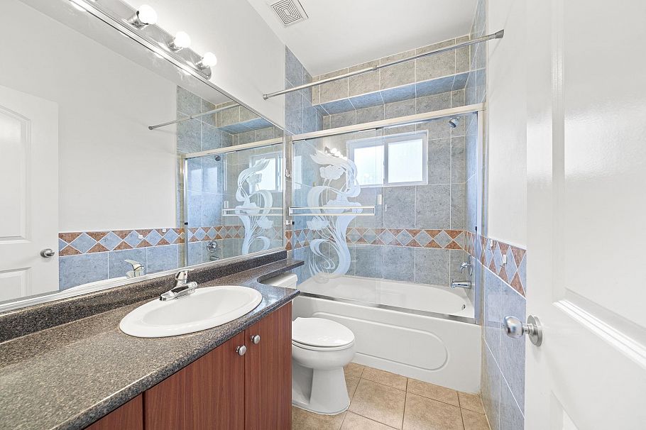 2772 Triumph Street Vancouver, BC - 22