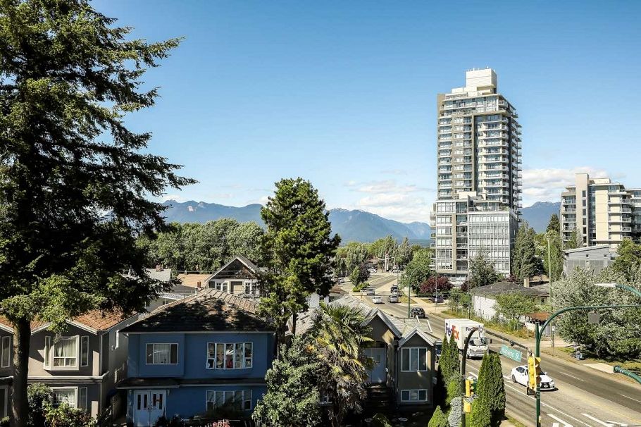 2288 E 33rd Avenue Vancouver, BC - 36