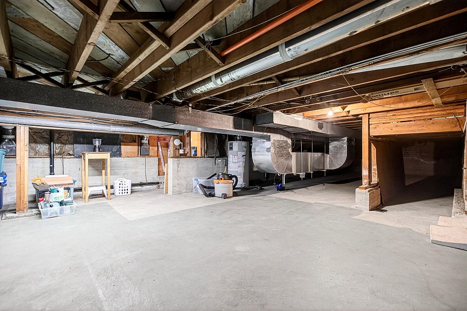 642 W 53rd Avenue Vancouver, BC - 31