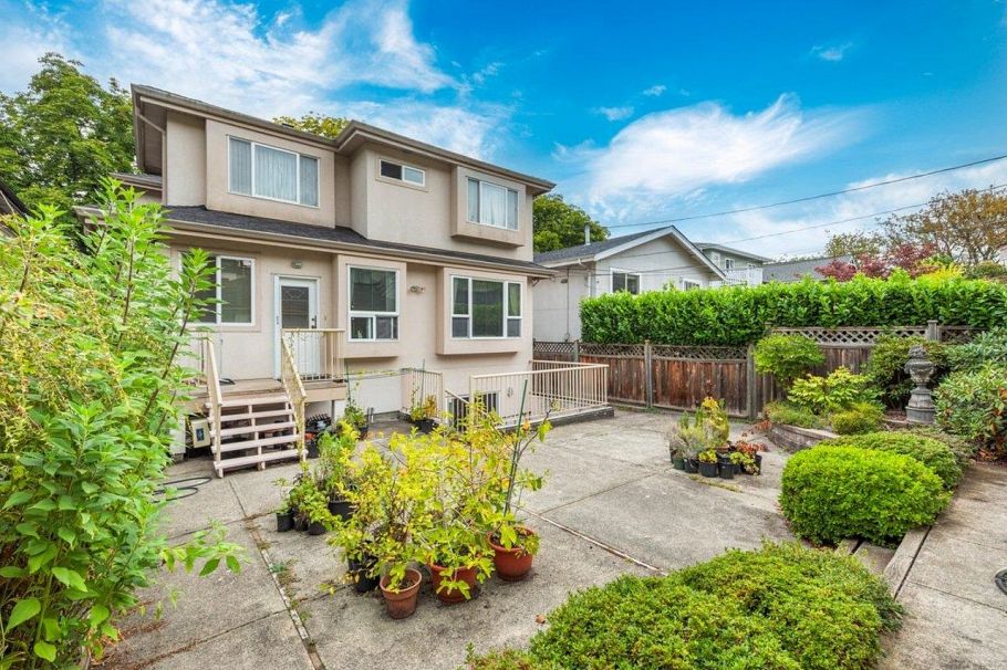 3262 W 12th Avenue Vancouver, BC - 35
