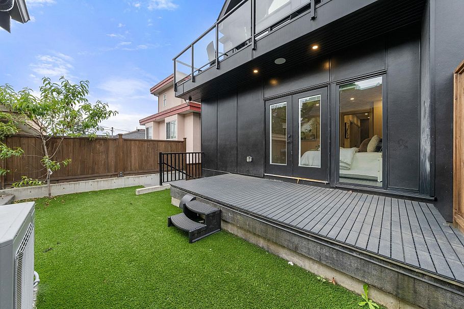 5027 Inverness Street Vancouver, BC - 10