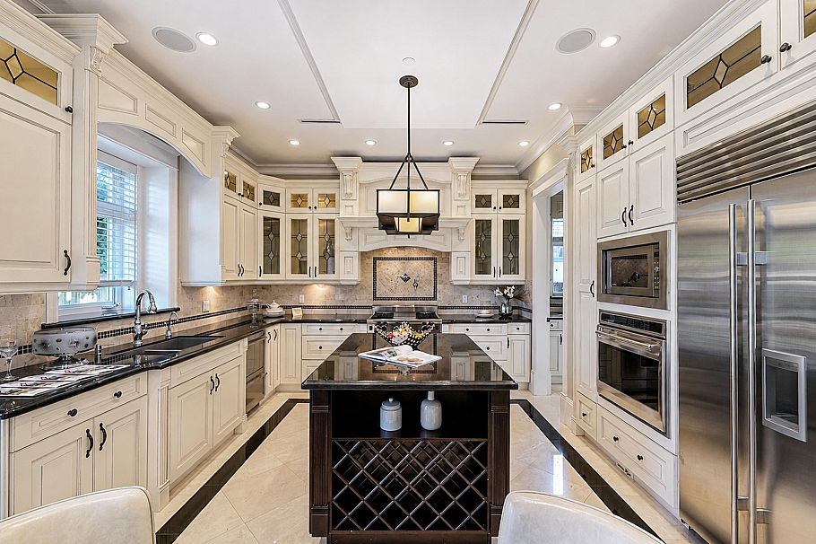 1657 W 58th Avenue Vancouver, BC - 11