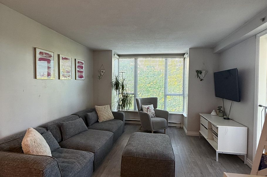 303 5189 Gaston Street Vancouver, BC - 27