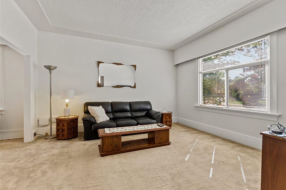 2461 Dundas Street Vancouver, BC - 3