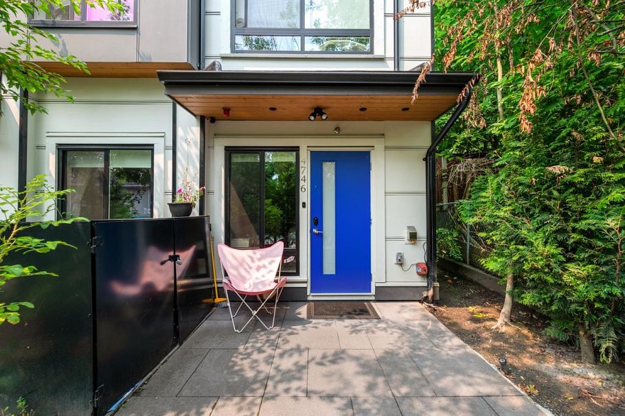 4728 Duchess Street Vancouver, BC - 7