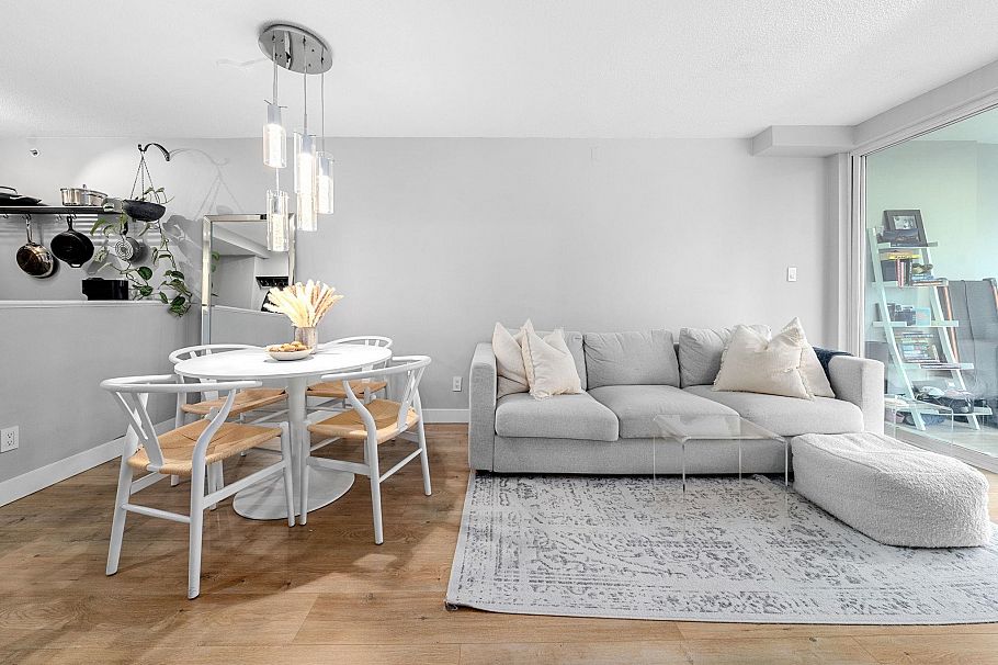 2803 939 Homer Street Vancouver, BC - 3