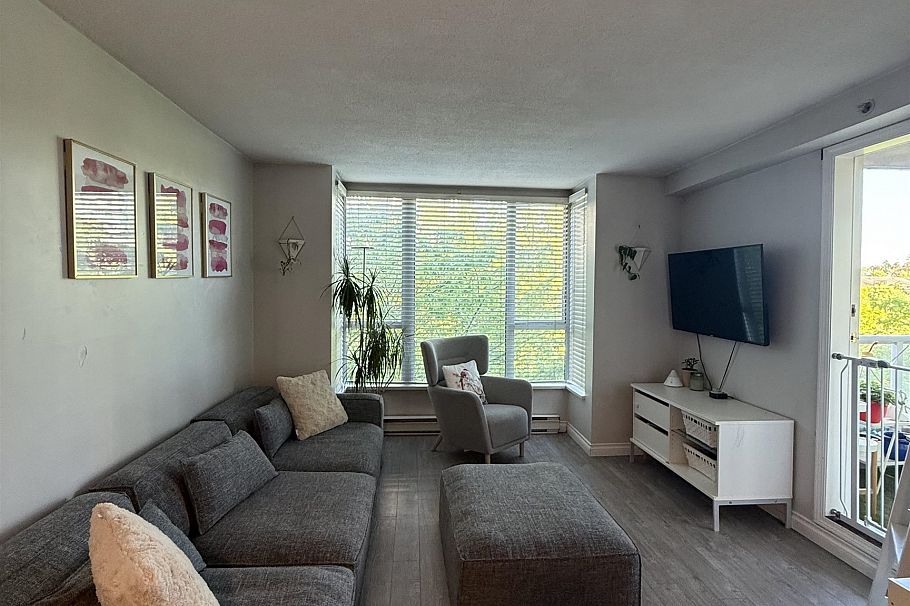 303 5189 Gaston Street Vancouver, BC - 28