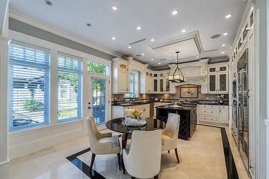 1657 W 58th Avenue Vancouver, BC - 9