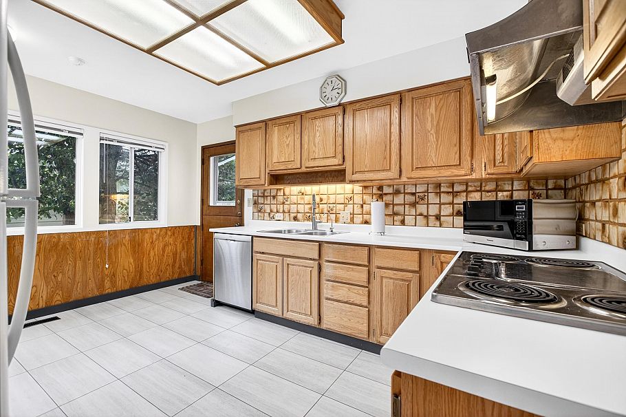 642 W 53rd Avenue Vancouver, BC - 13