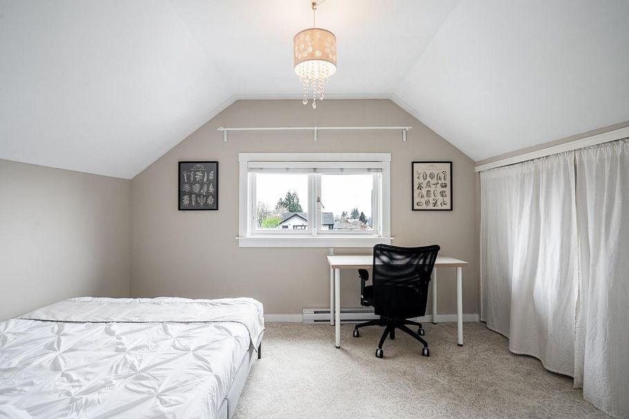 457 E 11th Street North Vancouver, BC - 21