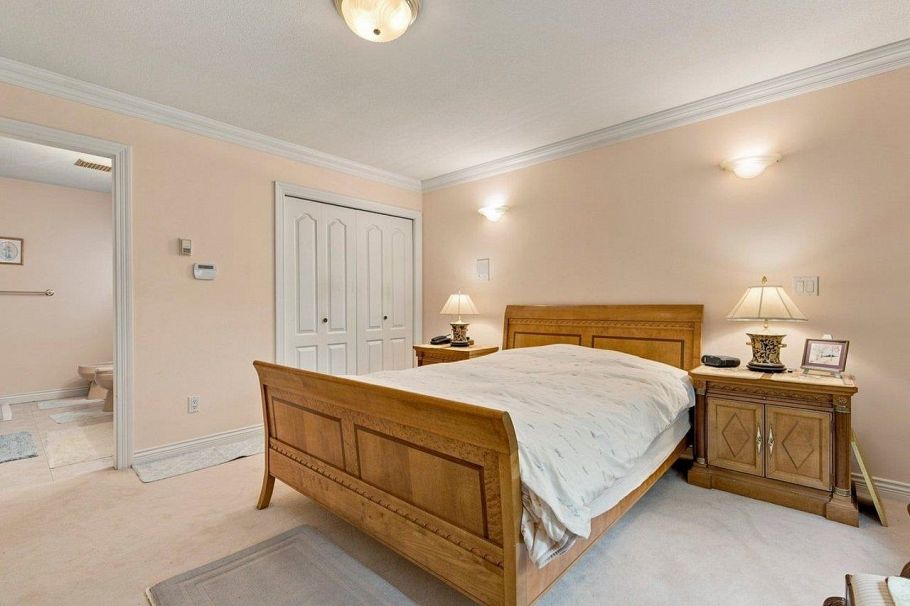 3262 W 12th Avenue Vancouver, BC - 22