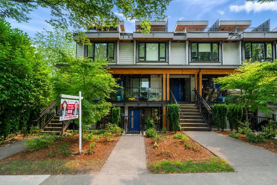 4728 Duchess Street Vancouver, BC - 6