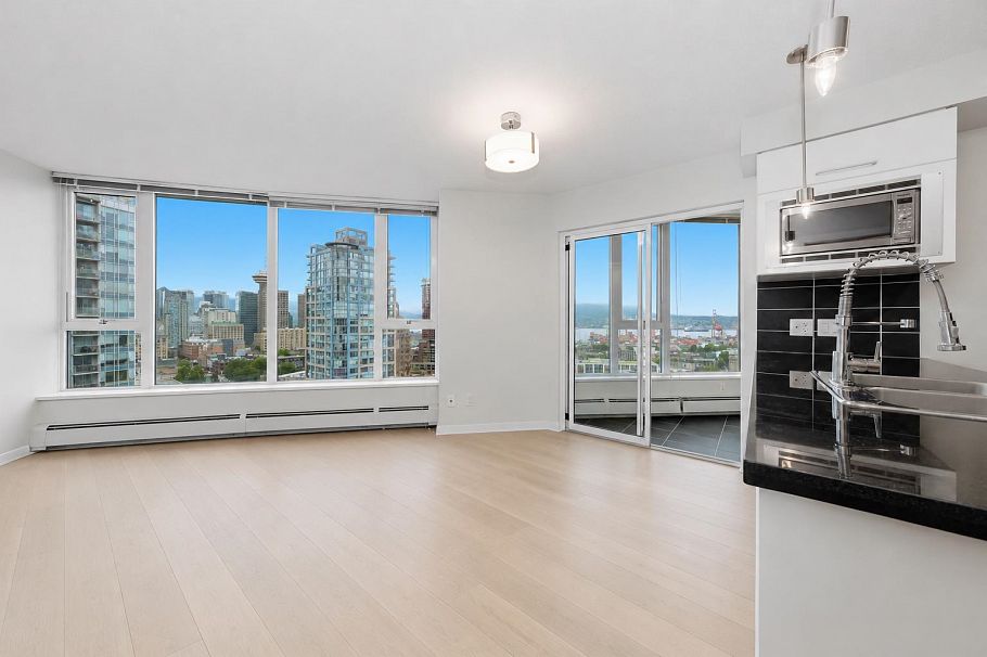 2901 689 Abbott Street Vancouver, BC - 3