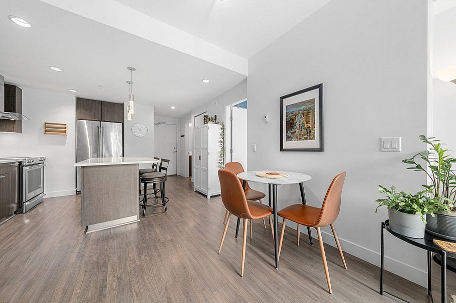 412 719 W 3rd Street North Vancouver, BC - 6