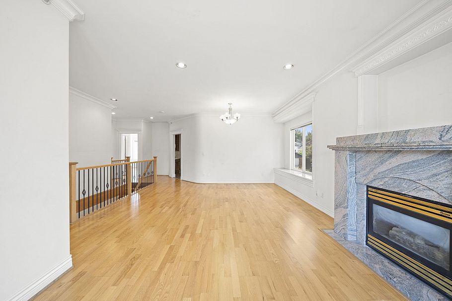 2772 Triumph Street Vancouver, BC - 11
