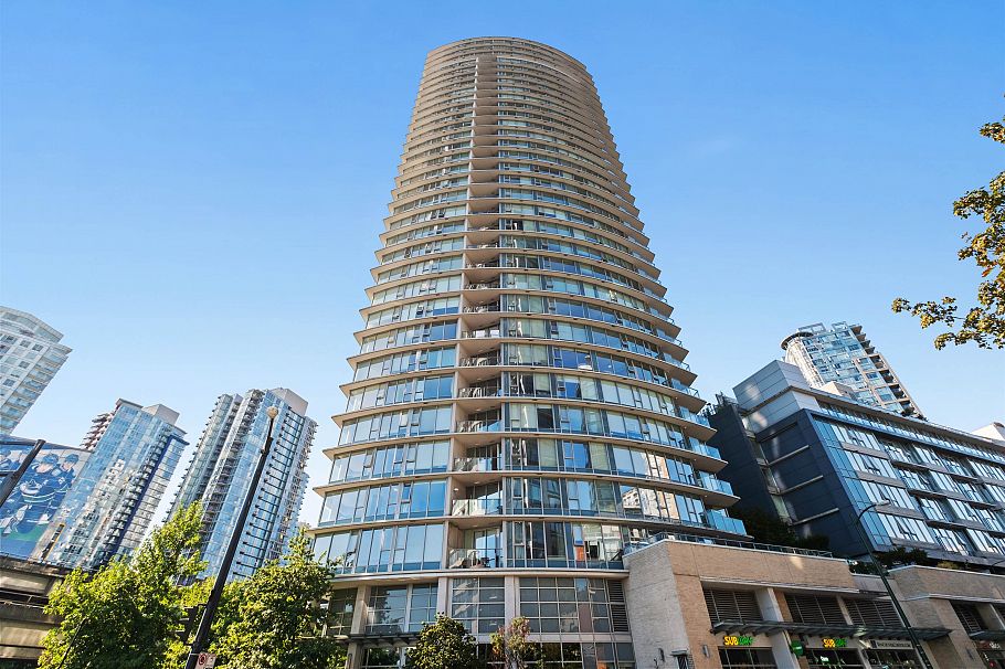 305 689 Abbott Street Vancouver, BC - 20