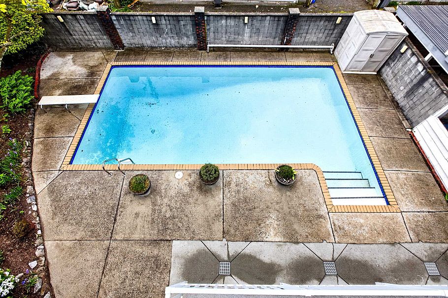 642 W 53rd Avenue Vancouver, BC - 32