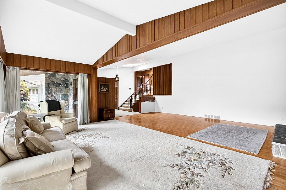 642 W 53rd Avenue Vancouver, BC - 9