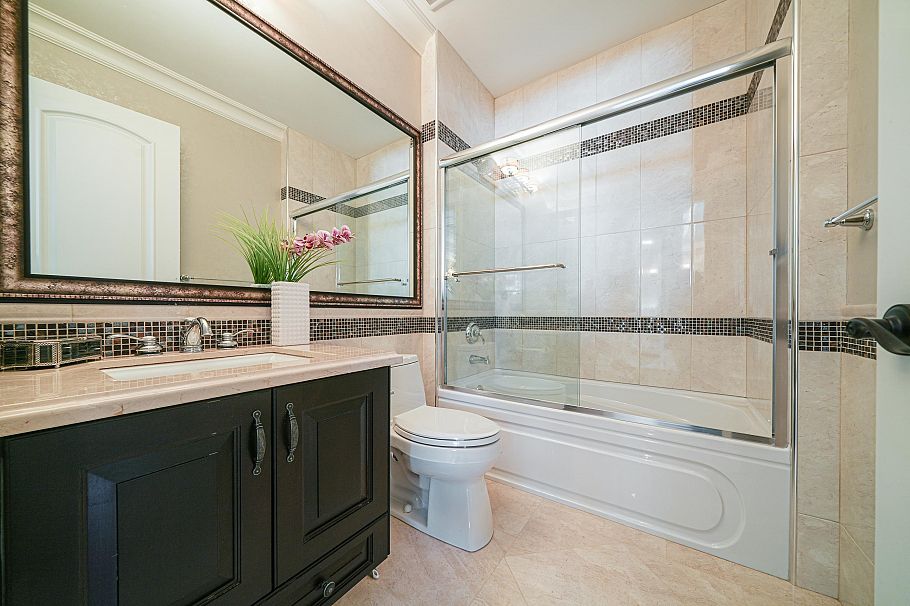 1657 W 58th Avenue Vancouver, BC - 21