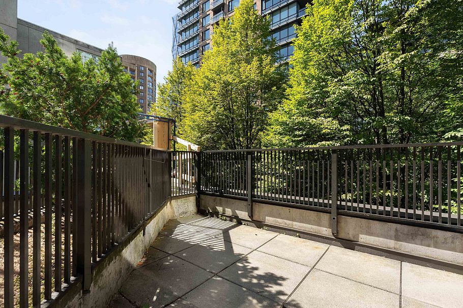 401 1055 Homer Street Vancouver, BC - 24