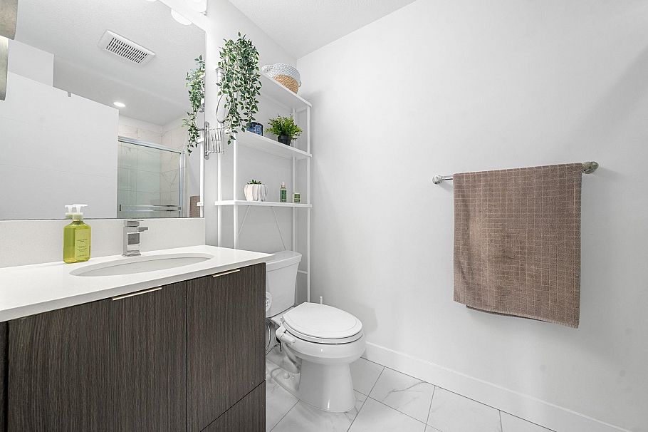 412 719 W 3rd Street North Vancouver, BC - 15