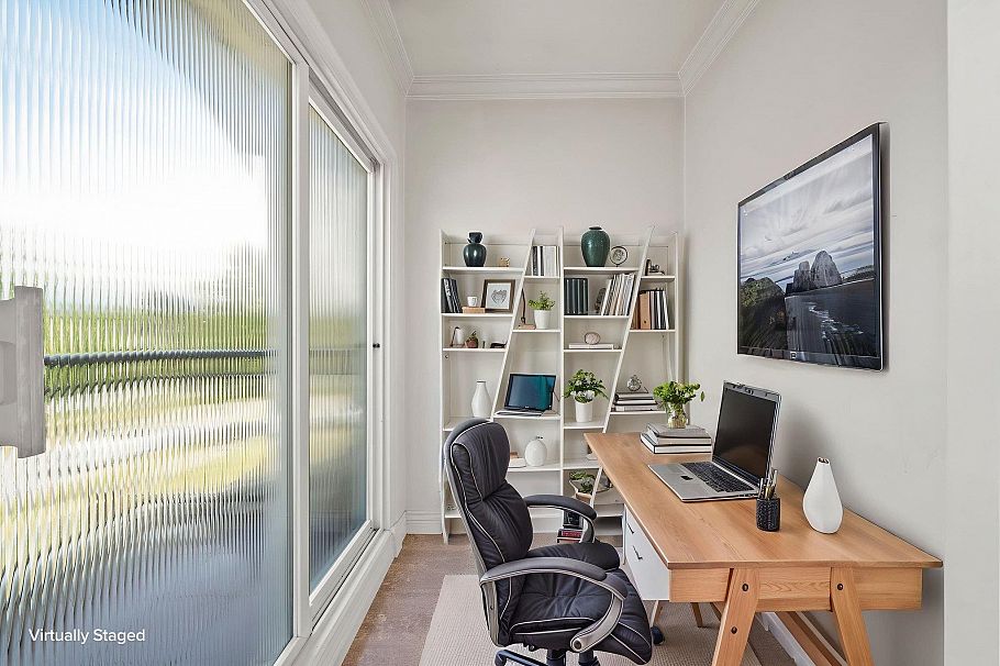 2772 Triumph Street Vancouver, BC - 8