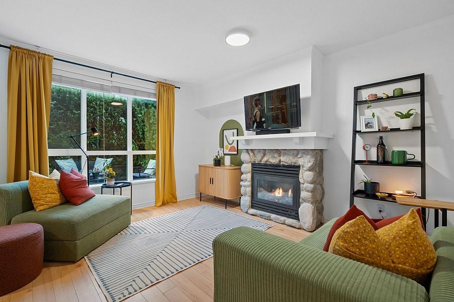 3 1005 Lynn Valley Road North Vancouver, BC - 1