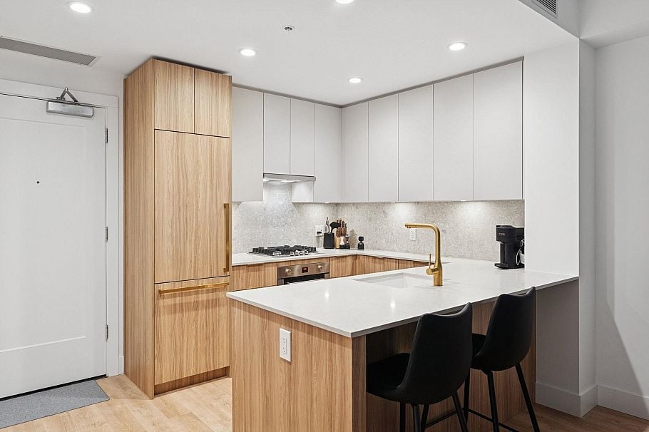208 2375 Emery Court North Vancouver, BC - 3