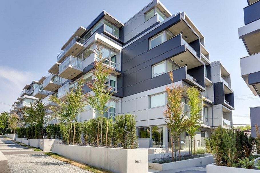 602 8030 Oak Street Vancouver, BC - 1
